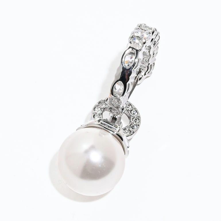 SWAROVSKI 並行輸入品 スワロフスキー ピアス Matrix