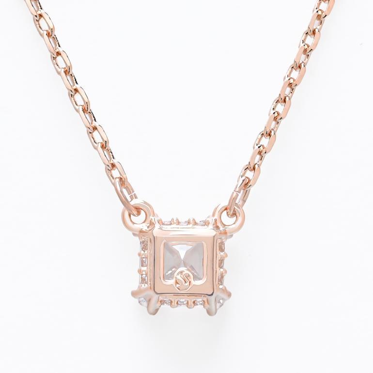 Swarovski Stillaペンダント　ネックレス　スワロフスキー　キラキラ スワロフスキー SWAROVSKI ネックレス Stilla ペンダント クリア