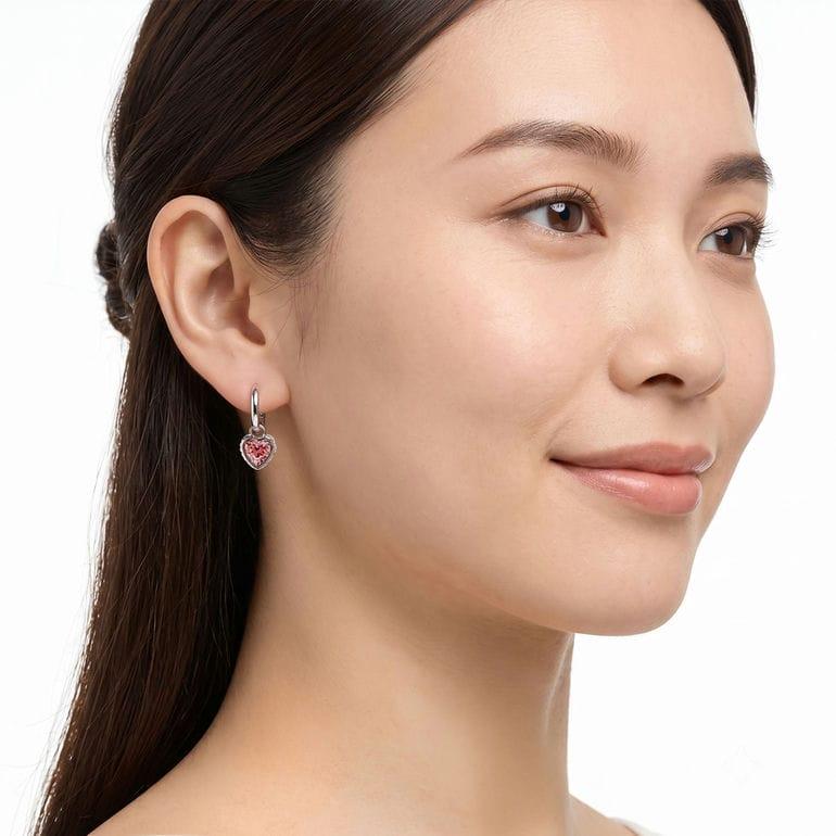 SWAROVSKI（スワロフスキー） ピアス Chroma ドロップピアス ハート