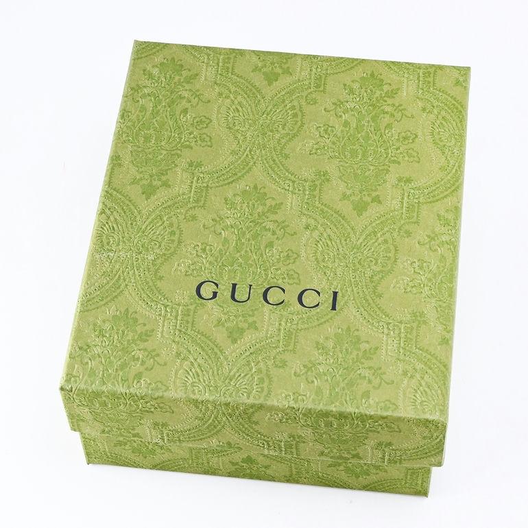 GUCCI グッチ 二つ折り財布 ミニ財布 レディース プチ GUCCI グッチ 二つ折り財布 ミニ財布 レディース プチ
