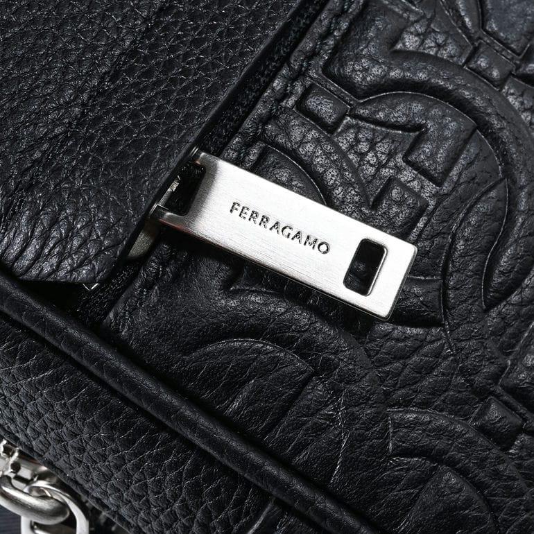 FERRAGAMO（フェラガモ） サルヴァトーレフェラガモ ショルダーバッグ