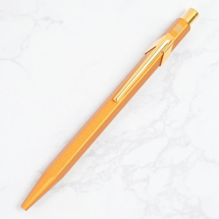 CARAN d'ACHE（カランダッシュ） ボールペン 全3カラー 849 プレミアム