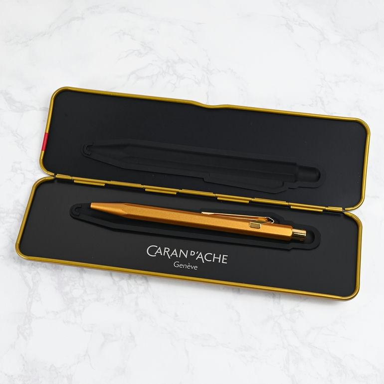 CARAN d'ACHE（カランダッシュ） ボールペン 全3カラー 849 プレミアム