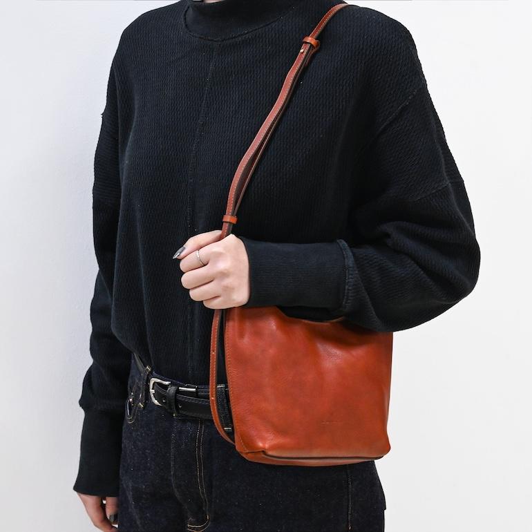 IL BISONTE イルビゾンテ ショルダーバッグ レディース クロス
