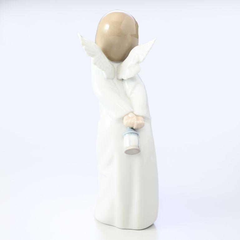 LLADRO リヤドロ 天使の考えごと(わかってきたぞ) リアドロ 少女 天使の考えごと<わかってきたぞ> | リヤドロ公式オンライン