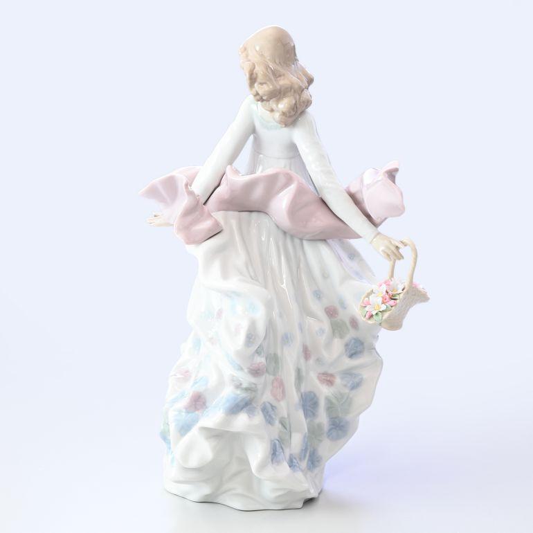 リヤドロ 春の輝き フィギュア 人形 女性 LLADRO リアドロ フィギュリン 01005898 インテリア オブジェ 置物