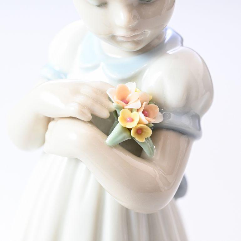 LLADRO リヤドロ 素敵なお花 フィギュア 人形 女性 女の子 LLADRO リヤドロ 素敵なお花 フィギュア 人形 女性 女の子