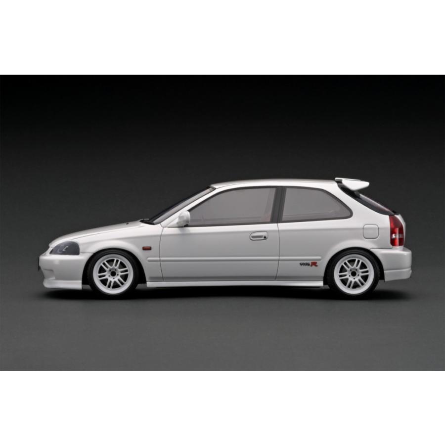 ignition model　Honda CIVIC (EK9) Type R White (1/18 Scale) EK9 Type
