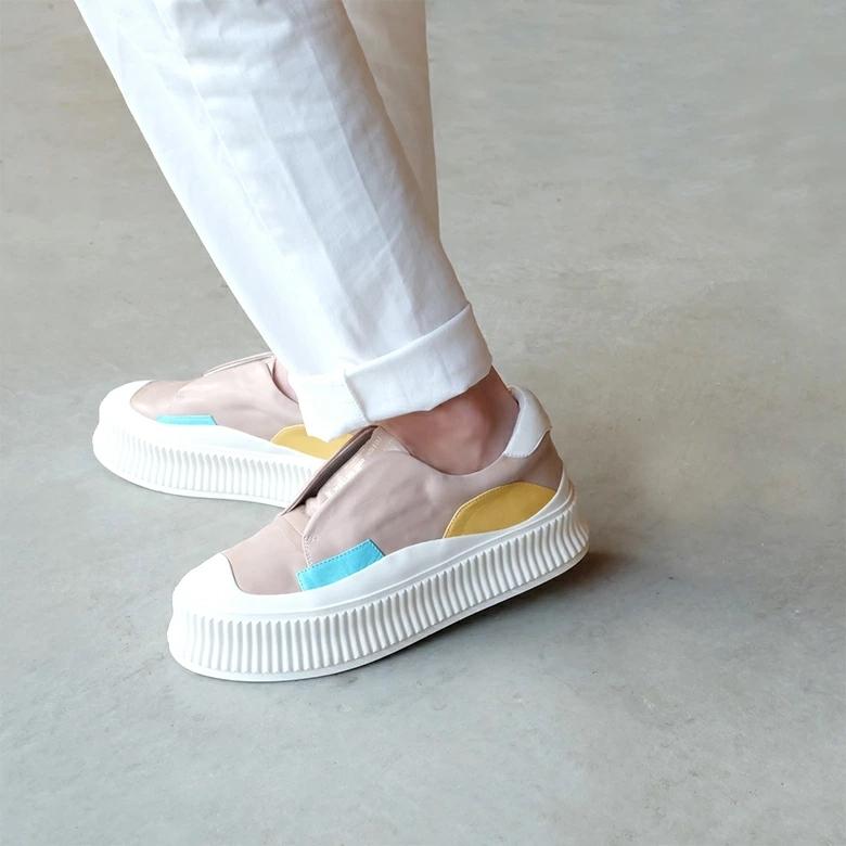 マナ　ブロック　スニーカー　24cm 厚底　マルチカラー　紐なし　レースレス マナ ブロック スニーカー 24cm 厚底 マルチカラー 紐なし レースレス