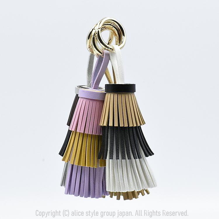 キーホルダー  タッセル  キラキラ  鈴付き⭐️⭐️ハンドメイド ✧⁺∗流れ星になったくまちゃん∗⁺✧ゆめかわタッセル 羊毛