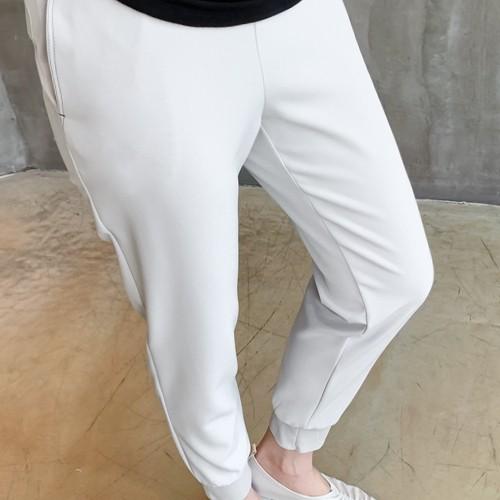 ジョガーパンツ レディース 40代 50代 60代 ファッション おしゃれ 女性 上品 黒 紺 青 裾絞りスリム 無地 冬 ミセス Supersport Tn