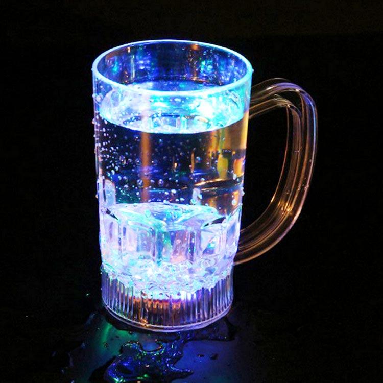 取っ手付き ジョッキ LEDプラスチック ビールジョッキ コップ