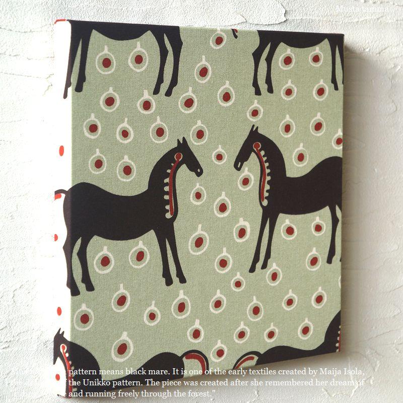 marimekko（マリメッコ） ファブリックパネル 北欧 ムスタタンマ 牝馬