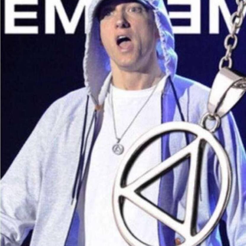 ネックレス 芸能人 三角 ゴールド シルバー トライアングル シンプル