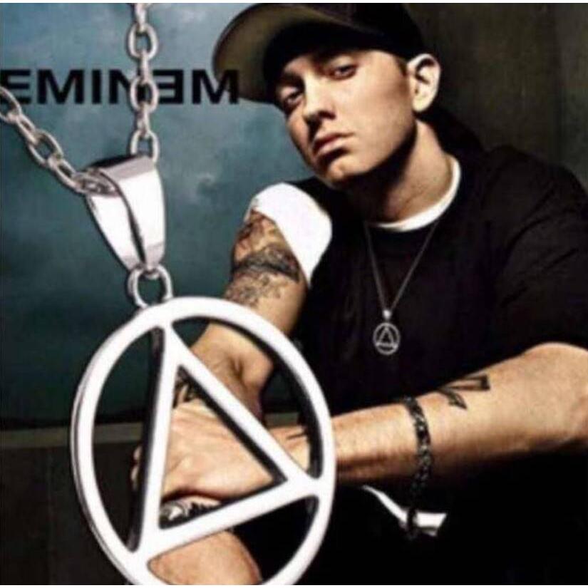 ネックレス 芸能人 三角 ゴールド シルバー トライアングル シンプル