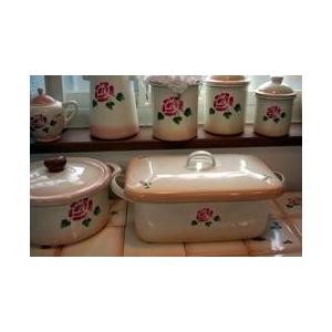 い出のひと時に、とびきりのおしゃれを！ マニーローズ ホーロー