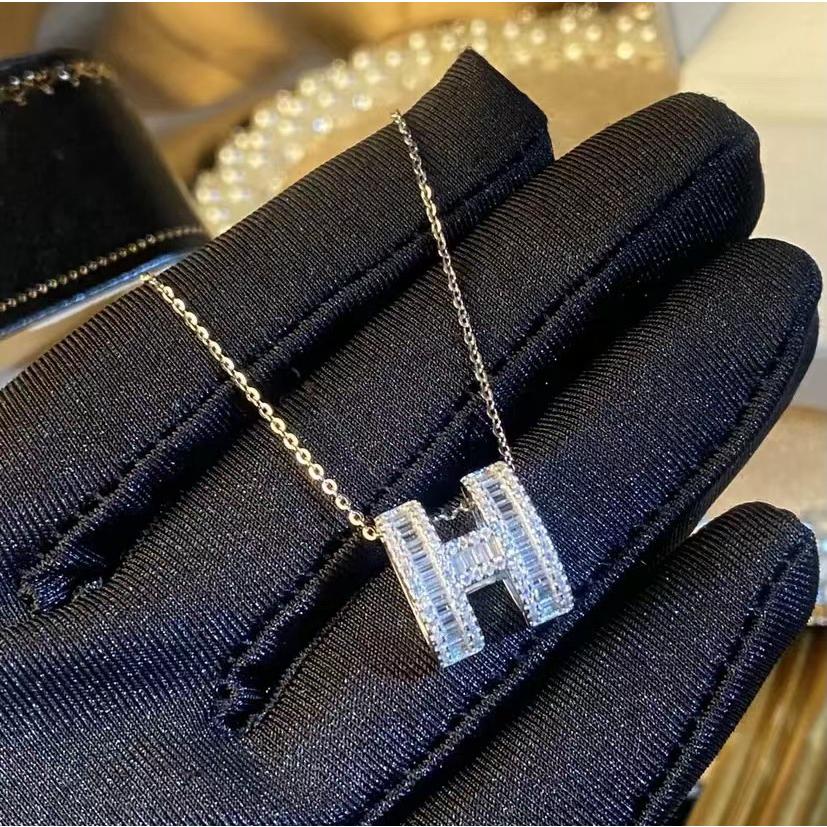 イニシャルH(Lサイズ)ダイヤモンドネックレス WEB限定》イニシャルH／K10ダイヤモンドネックレス｜ネックレス