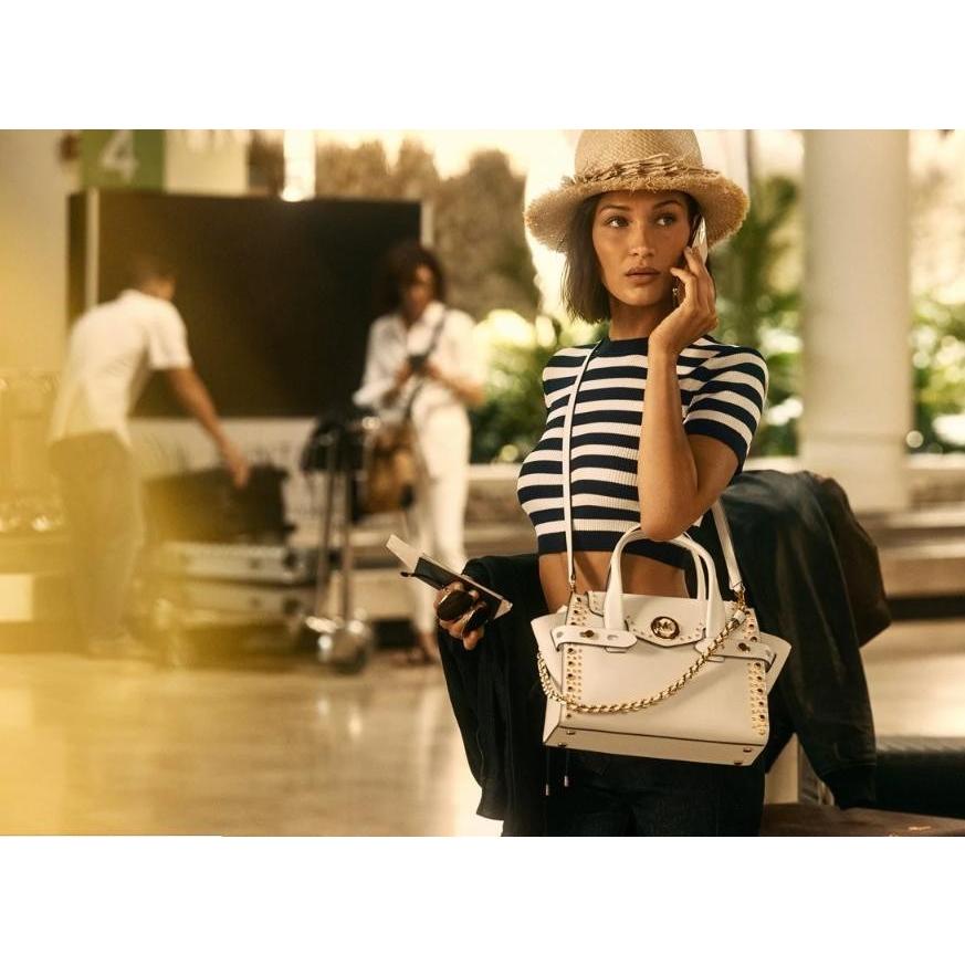 MICHAEL KORS マイケルコース スマホケース iPhone13 メタリック MICHAEL KORS マイケルコース スマホケース iPhone13 メタリック