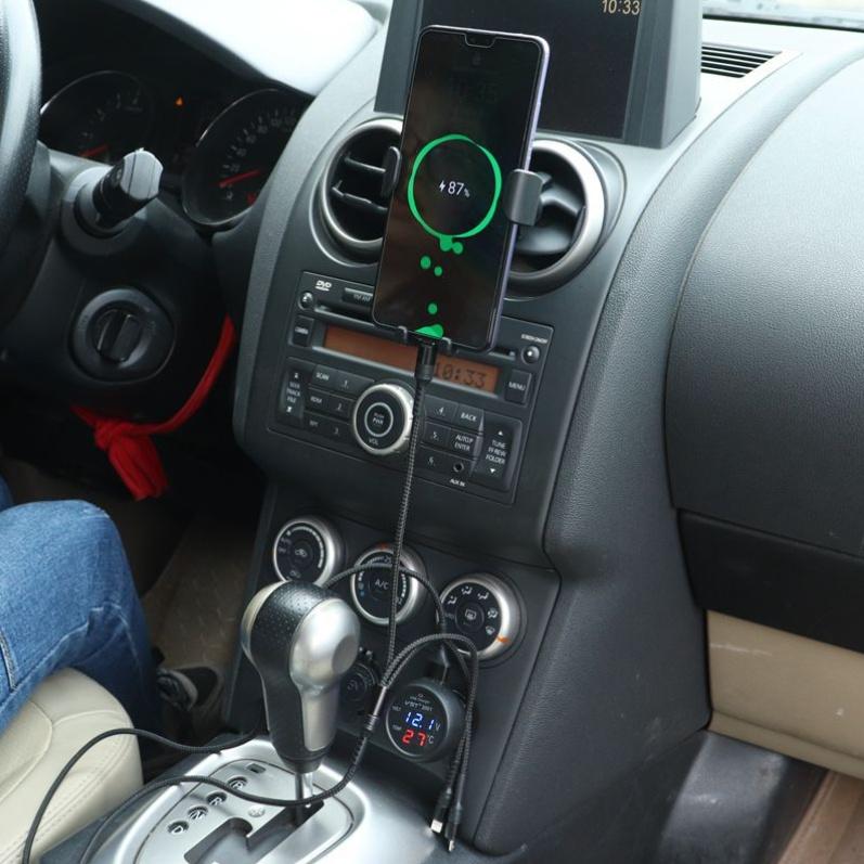 シガーソケット 電圧計 温度計 シガー デジタル 温度 電圧 測定 バッテリーチェッカー 12V 24V 車 車内 送料無料 USB 充電ポート |  | 08