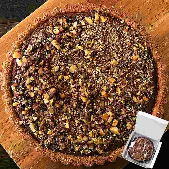 ネコポス出荷 ザクザク食感が楽しめる クーベルチュールチョコレート使用のチョコくるみタルト5号（Yahoo!・スイーツ王国）
