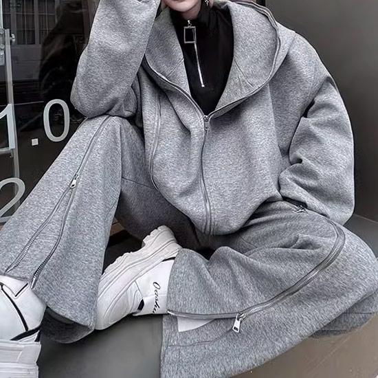 紫フード付きジャケットと黒パンツセット c5b151ecc227dd9d7339e98cc09111