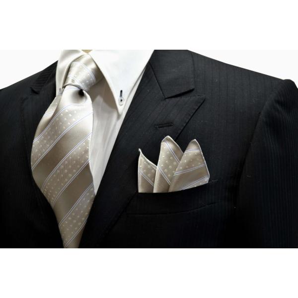 楽天カード分割 シルバーグレー地に白のドット柄とブルーのストライプネクタイ チーフセット チーフ23cm 結婚式 30 Off Csn Ss 訳ありセール格安 Www Aqtsolutions Com