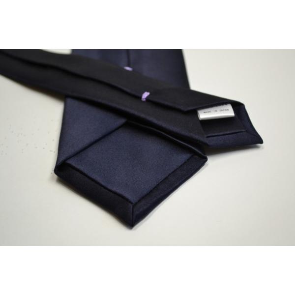 無地（シルクサテン）/ブラックに近いネイビーネクタイ/AP-002