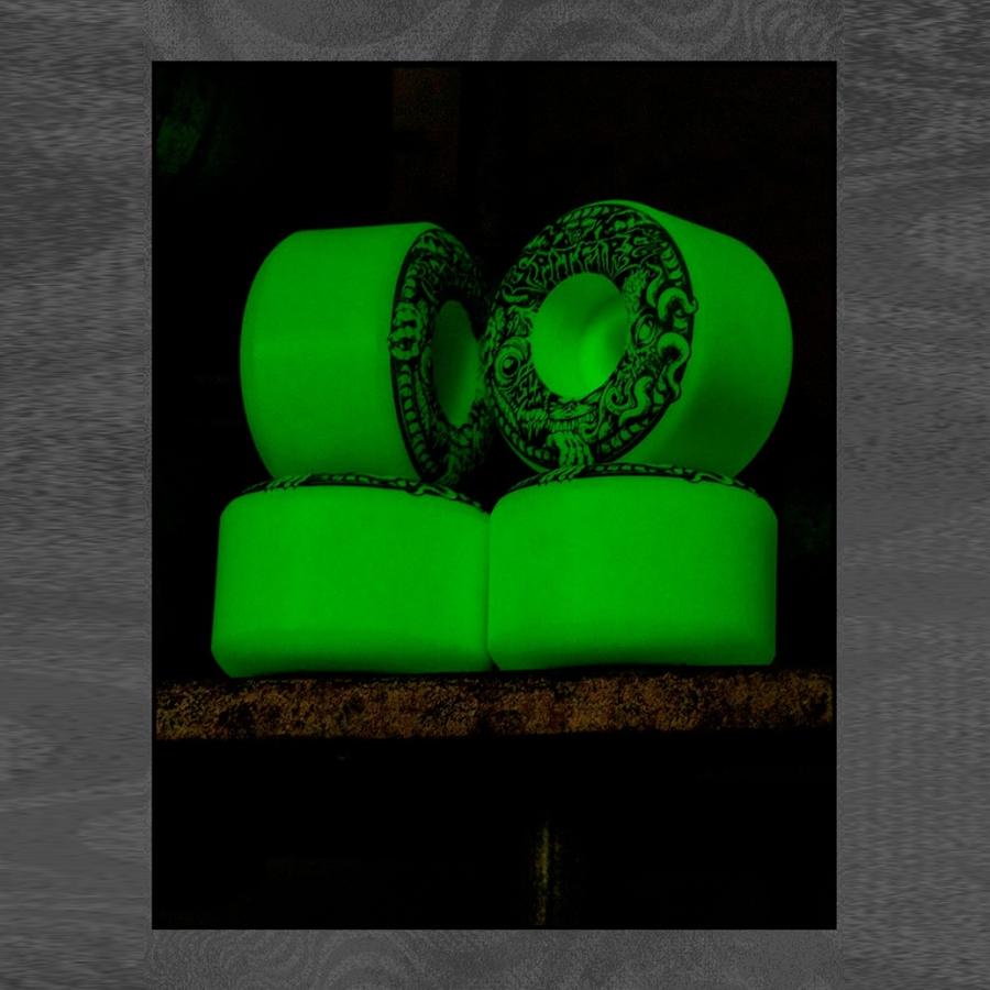 スピットファイア　DEMONGATEスケボーウィール 56mm99a Amazon.com: Spitfire Wheels F4 Demon Gate Radial Full 99d