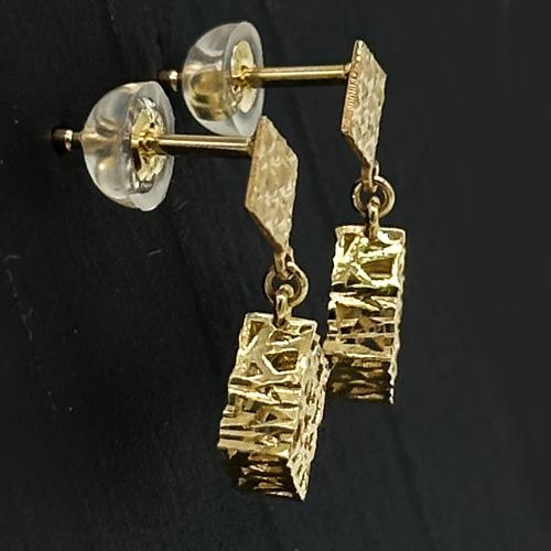 18金イエローゴールド K18 キラキラ輝くカット切子 ゴールド スクエア  