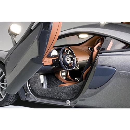 並行輸入品】AUTOart 1/18 マクラーレン 570S シルバー 完成品 AUTOart