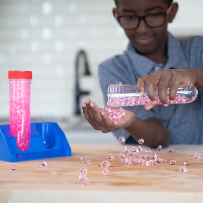 【並行輸入品】Fat Brain Toys 科学の巨大なコレクション 化学セット 対象年齢8歳以上 Fat Brain Toys The C_4