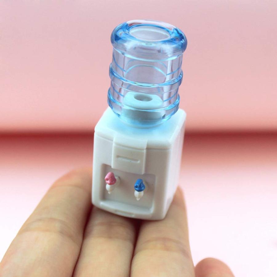 【並行輸入品】ドールハウスウォーターディスペンサー プラスチック製ミニチュアウォーターディスペンサー ミニ家庭用ウォータークーラー おもちゃ ド_9