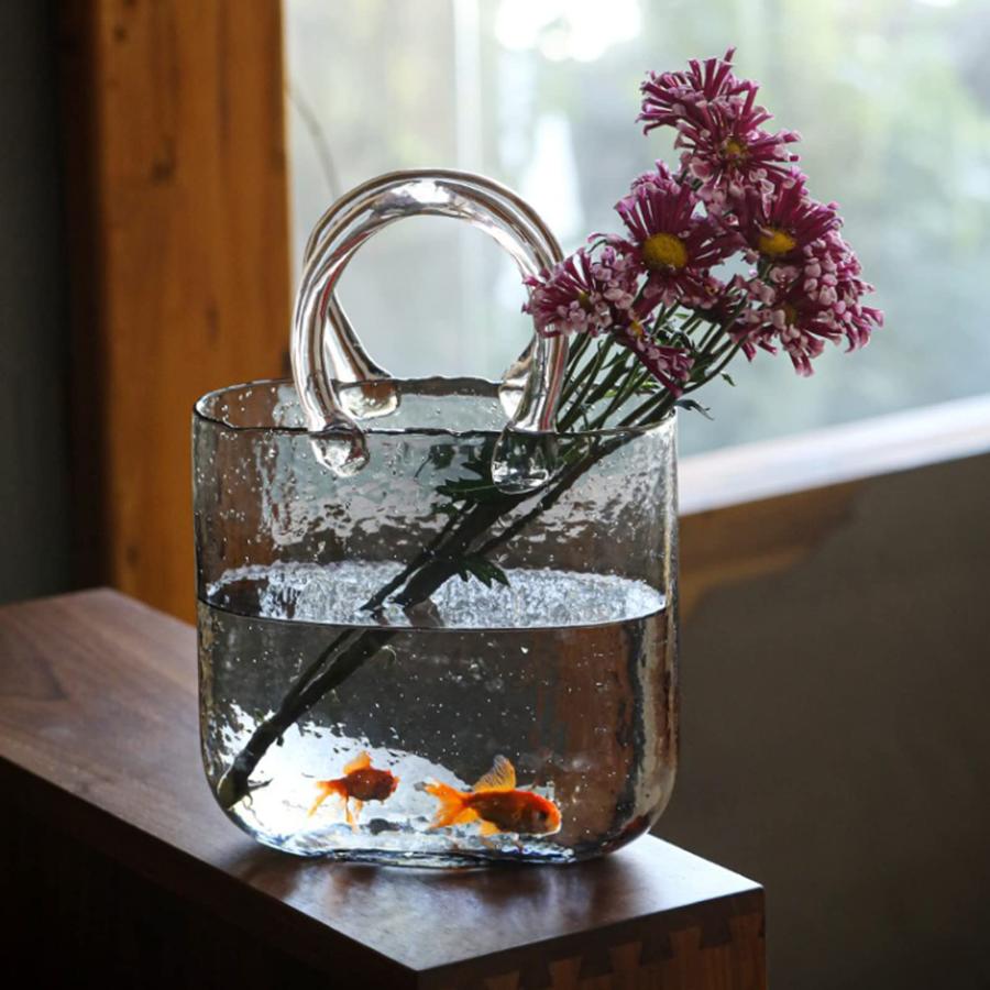 波状フリルデザイン ガラス花瓶 極美品❣️琥珀色 ガラス花瓶 波状デザイン 約 - メルカリ