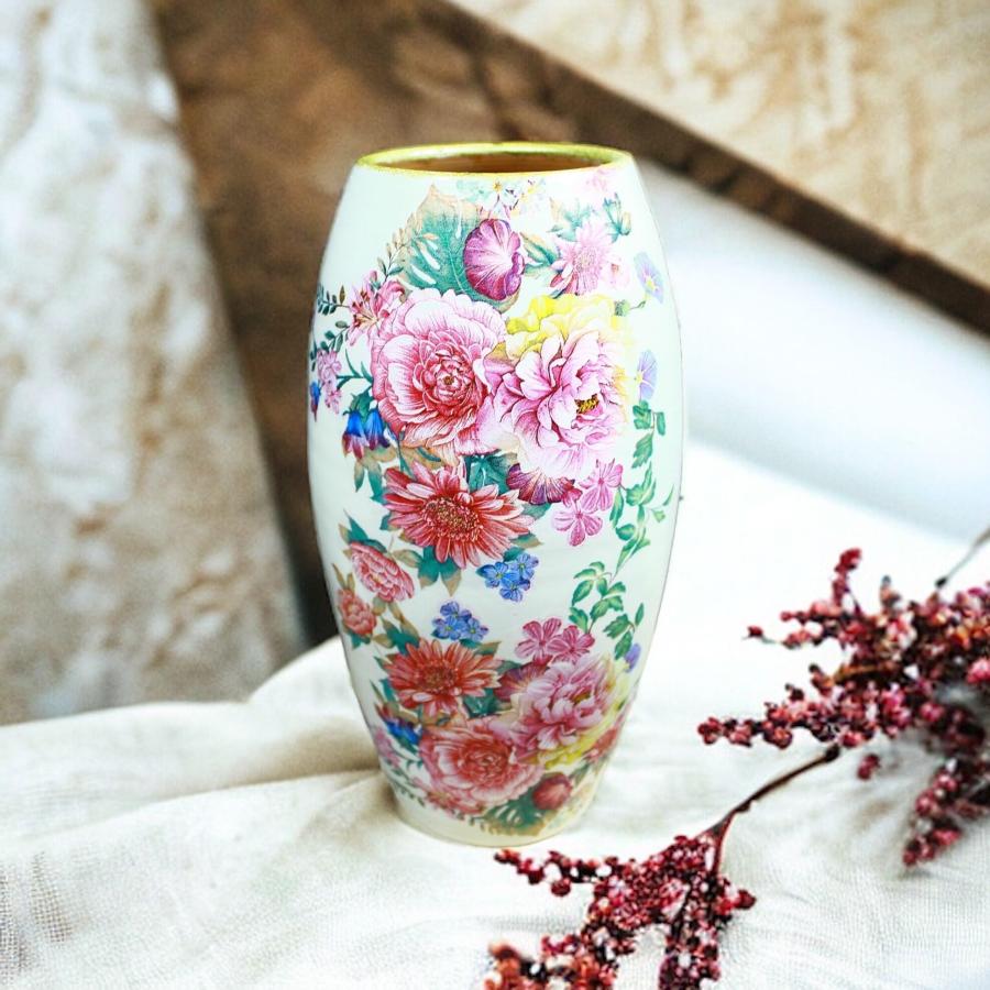 並行輸入品】Ceramic White Vase with Large Bouquet of Flowers Print