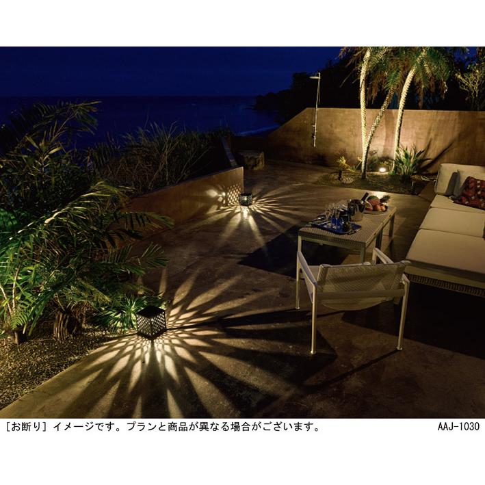パナソニック 据置取付型 LED スタンド スパイク付 防雨型 ランプ別売(口金GX53-1) SLW46012の画像