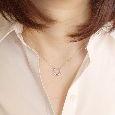 ローボード ネックレス 馬蹄 ルビー ネックレス 10金 ダイヤモンド ホースシューペンダント 7月 誕生石 レディース 2023 【MYK8139497115】(28400円)