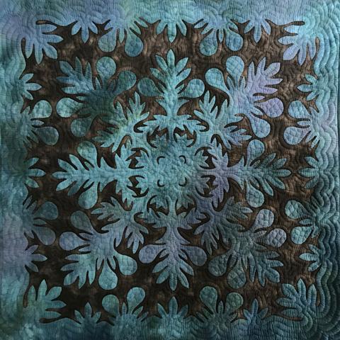 ハワイアンキルト タペストリー 105cm ブレッドフルーツ 青銅&こげ茶