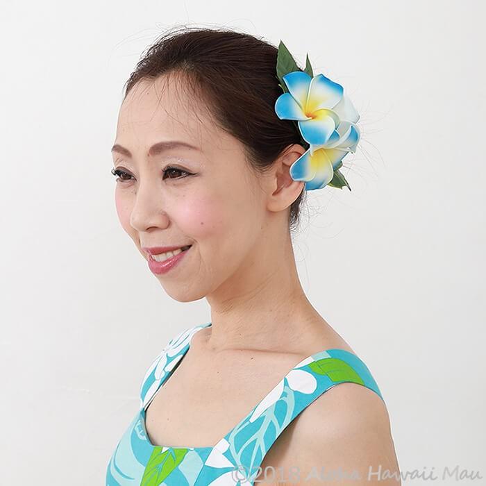 フラダンス 髪飾り プルメリア ヘアクリップ ブルーホワイト 白色 青色