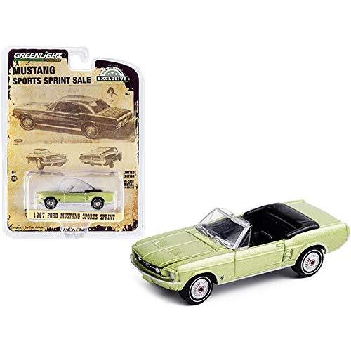 1967 Ford Mustang Convertible High Sports Sprint, Lime Gold - Greenlight 30215/48 - 1/64 Scale Diecast Model Toy Car【並行輸入品】