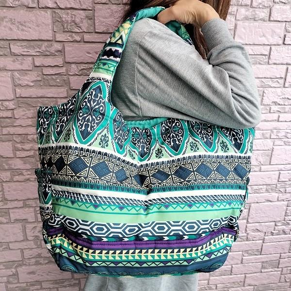 ☆美品☆【HAWAII♪ハワイアン♪】★ブラック★総柄❕スカジャン 大特価 ハワイアンバッグ 中綿トートバッグ フララニ ミニトート