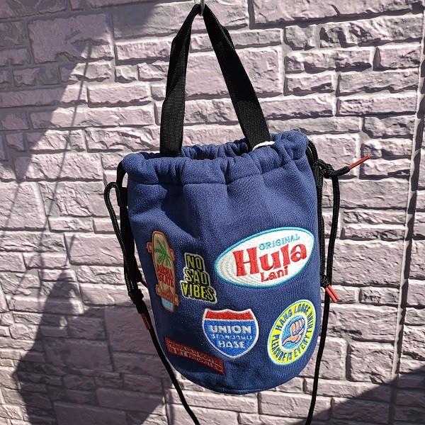 Hula バック 茶色のベースにピンクの花 - メルカリ Hula バック 茶色の