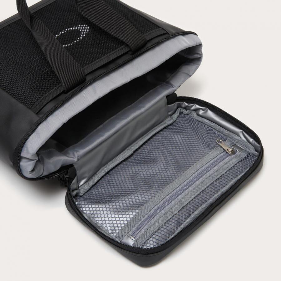 OAKLEY（オークリー） ESSENTIAL COOLER BOX M 9.0 FOS901988 メンズ