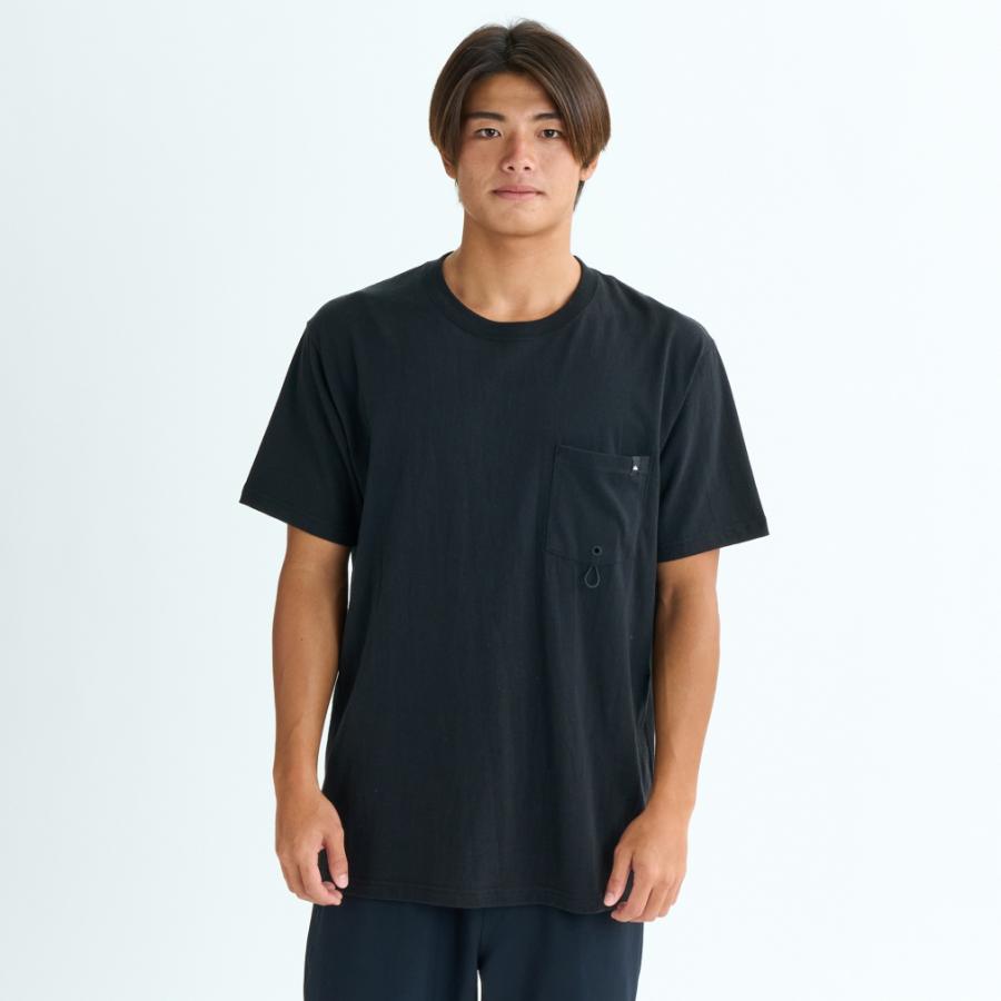 新品クイックシルバー　シングルフィン８インチ 黒花柄QUIKSILVER 新品クイックシルバー シングルフィン8インチ 黒花柄QUIKSILVER
