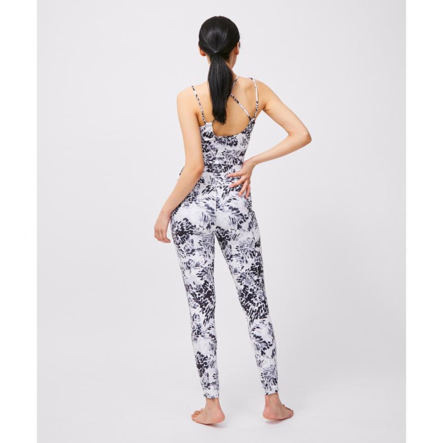 販売 きよ様専用emmi 花柄 ヨガウェアセット SAX emmi 花柄 ヨガウェア