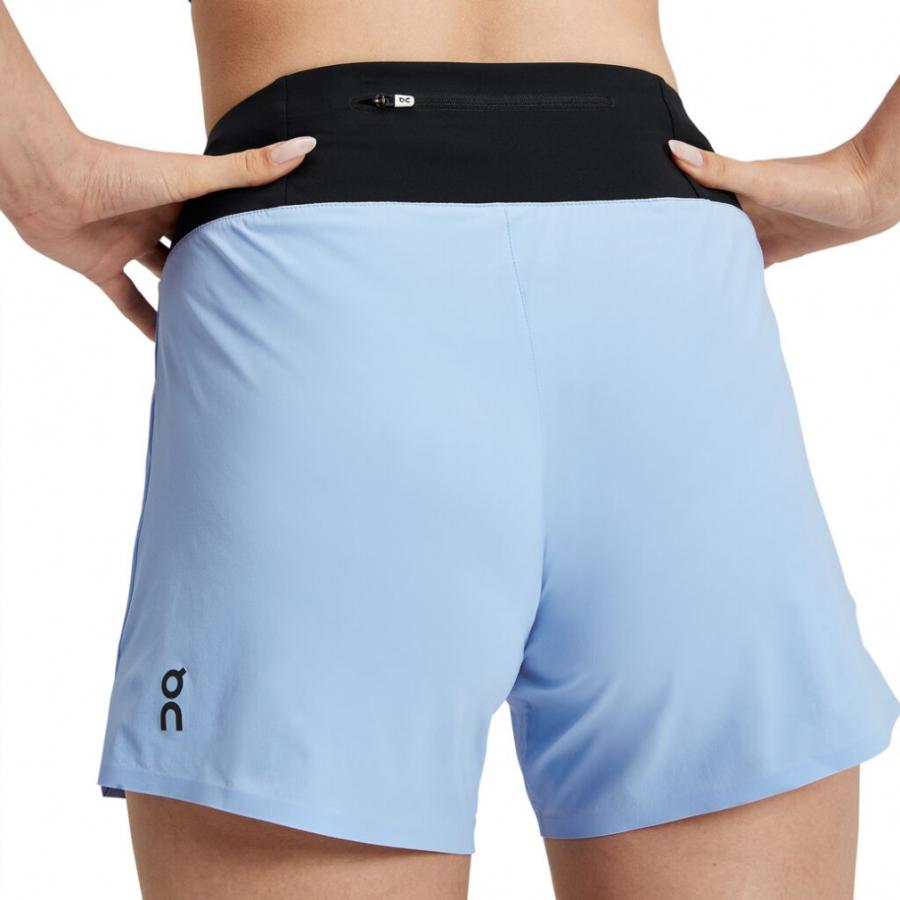 オン レディス 陸上/ランニング ショートパンツ 5 Running Shorts 5ランニング ショーツ 295.01013 : ブラック×ブルー On オン レディス 陸上/ランニング ショートパンツ 5 Running Shorts 5ランニング ショーツ 295.01013 : ブラック×ブルー On