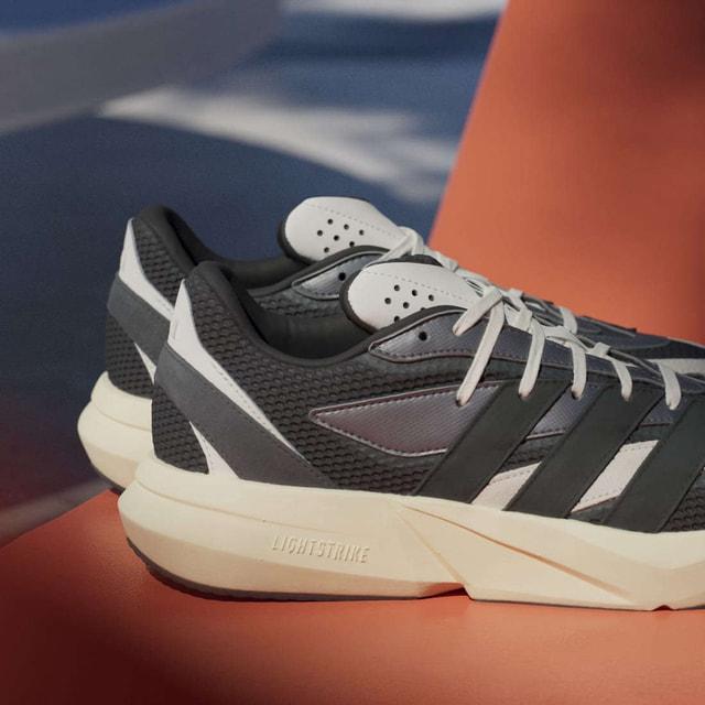 まる② adidas（アディダス） LIGHTBLAZE U ライトブレイズ JR7214 メンズ