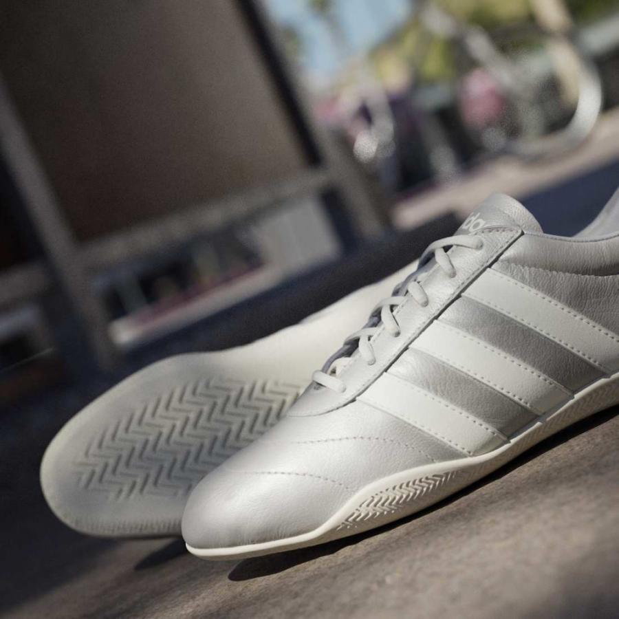 adidas（アディダス） グランドコート ロー JQ7243 レディース