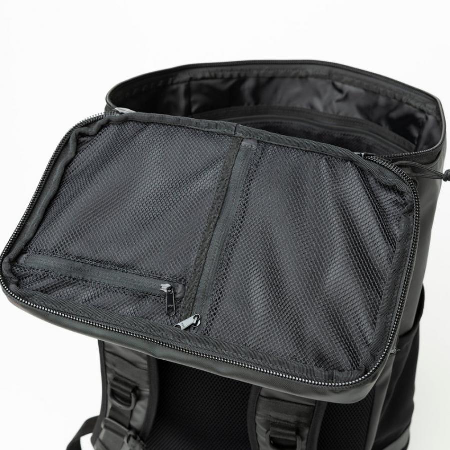 NEW ERA（ニューエラ） BOX PACK LARGE TPU BOX LOGO GRP 251 14521366