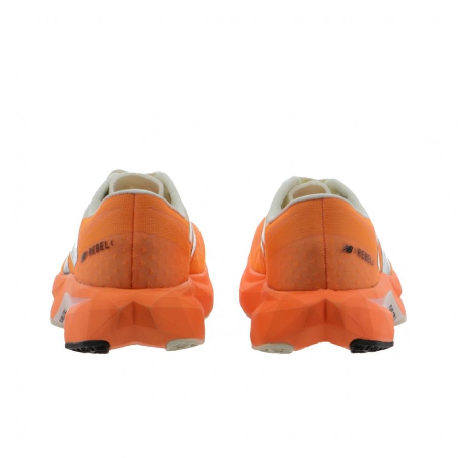 New Balance（ニューバランス） FuelCell Rebel v4 フューエルセル