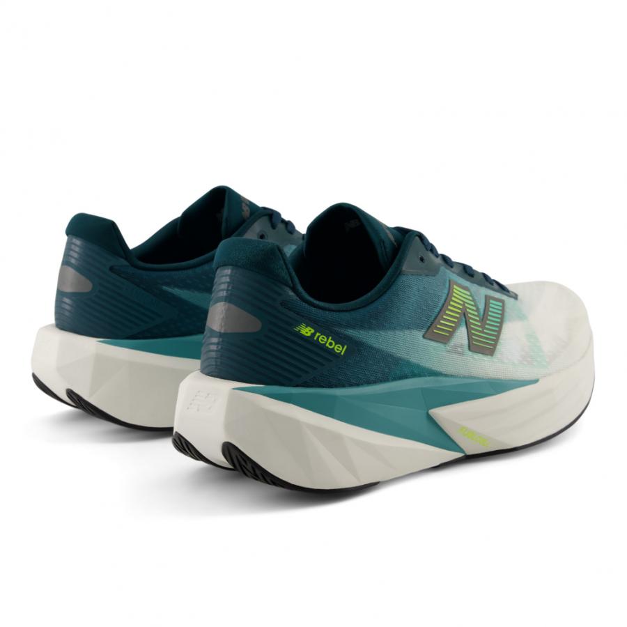 New Balance（ニューバランス） FuelCell Rebel v5 フューエルセル